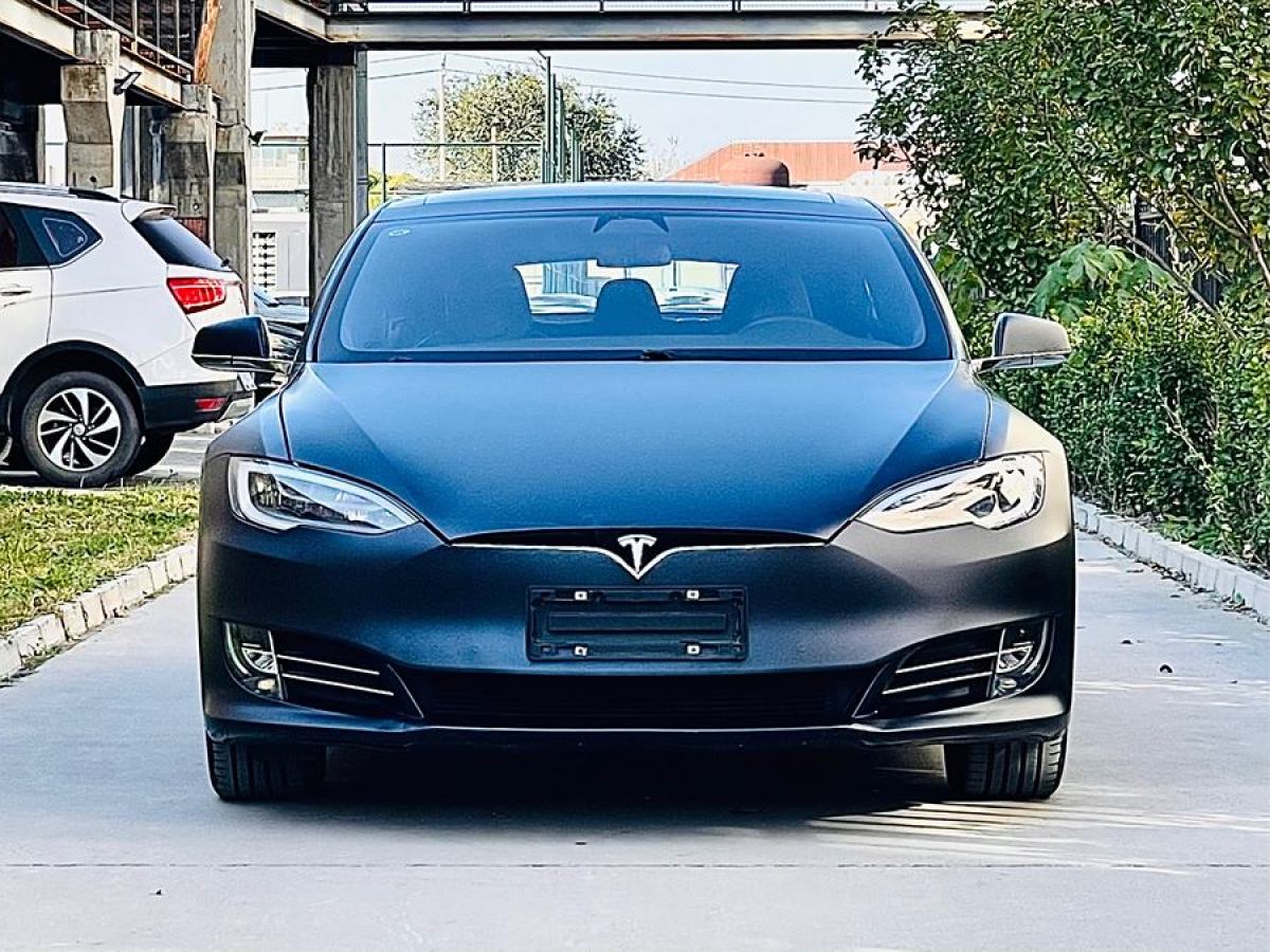 特斯拉 Model S  2017款 Model S 75D 標(biāo)準(zhǔn)續(xù)航版圖片