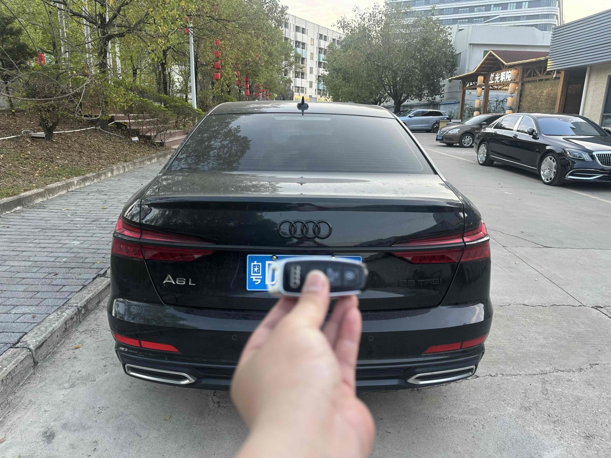 奧迪 奧迪A6L  2023款 改款 40 TFSI 豪華動(dòng)感型圖片