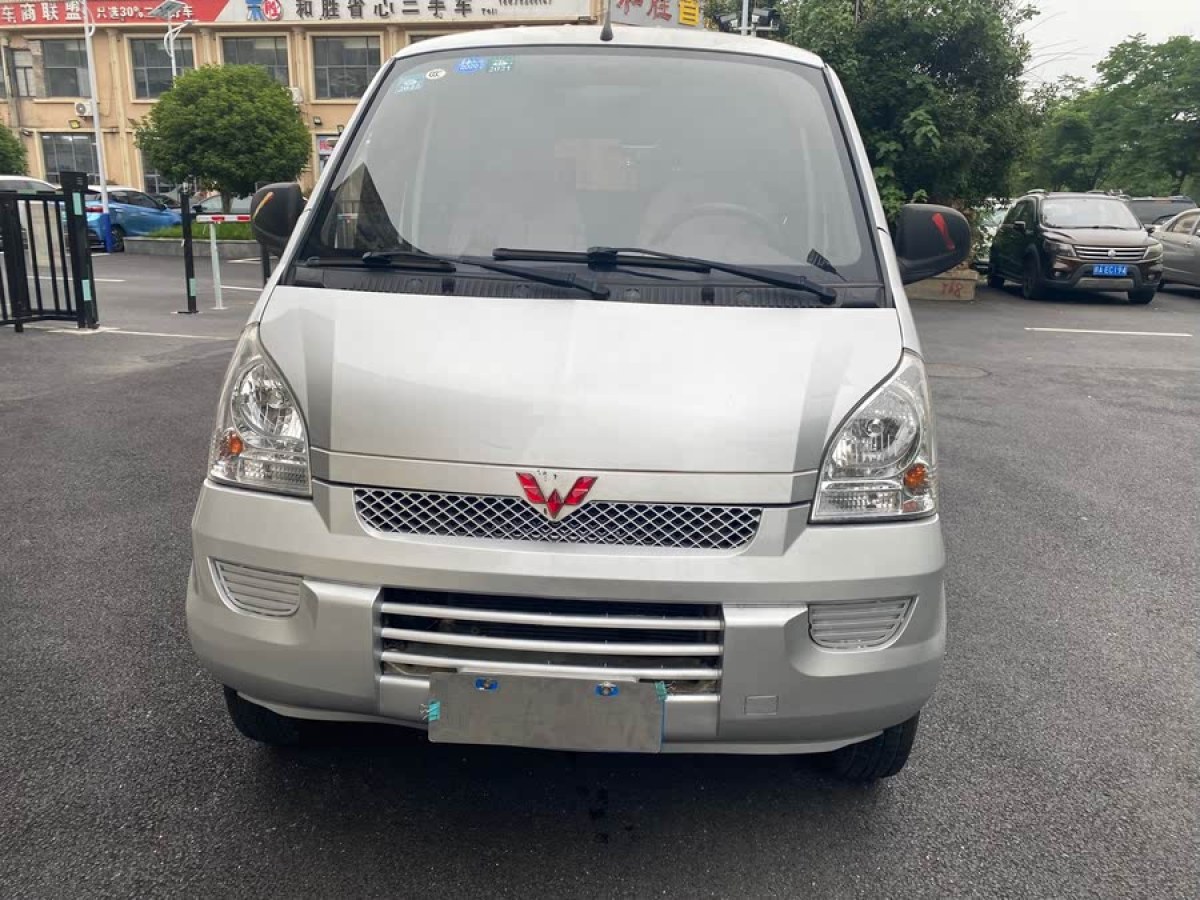 五菱 五菱榮光  2019款 1.5L 加長(zhǎng)基本型圖片