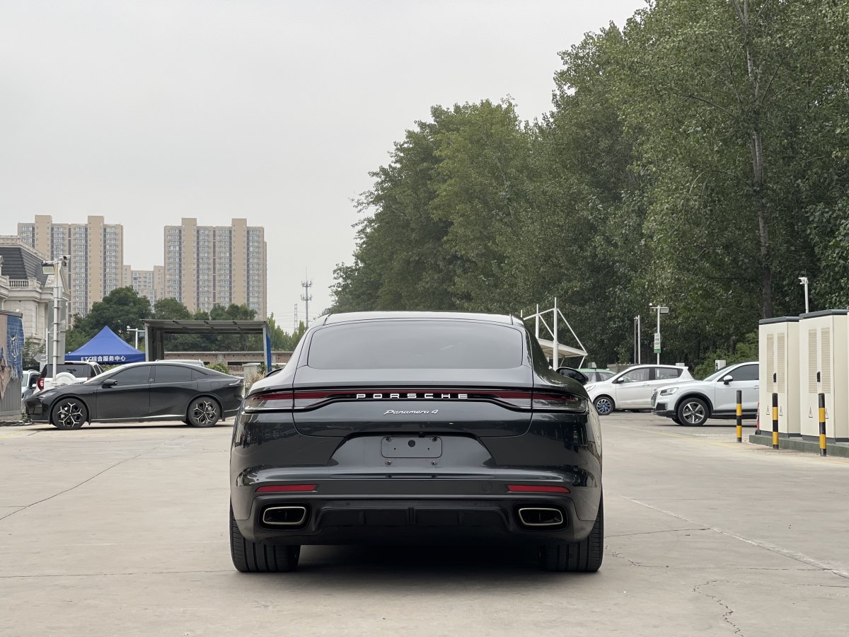 保時(shí)捷 Panamera  2022款 Panamera 4 行政加長版 2.9T圖片