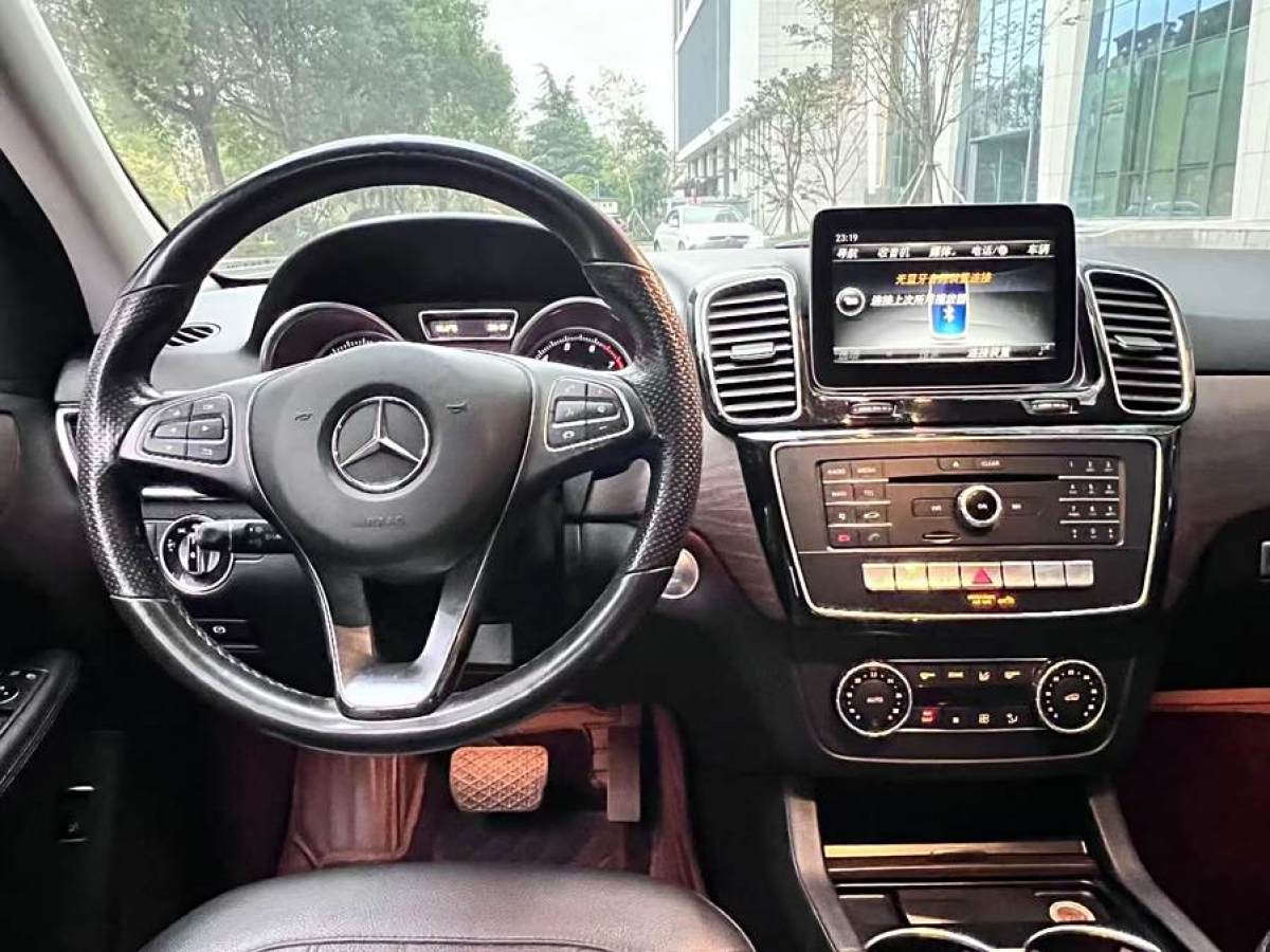 奔馳 奔馳GLE  2016款 GLE 320 4MATIC 豪華型圖片