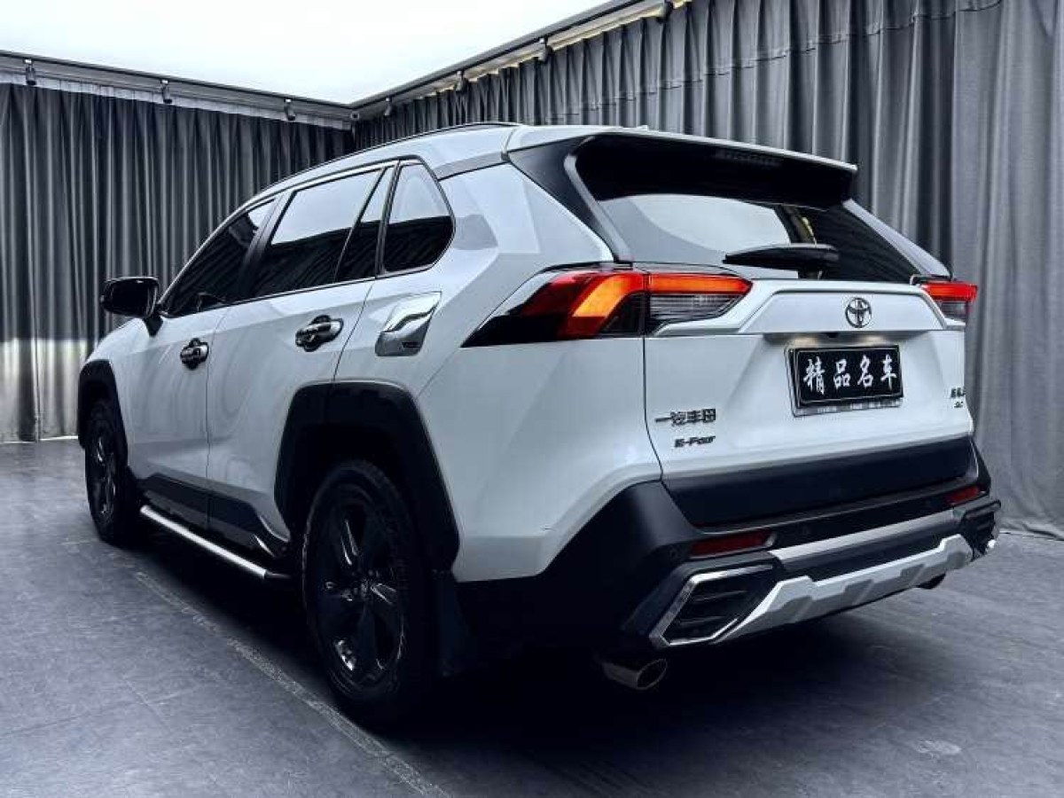 豐田 RAV4榮放  2022款 2.0L CVT四驅(qū)風(fēng)尚Plus版圖片