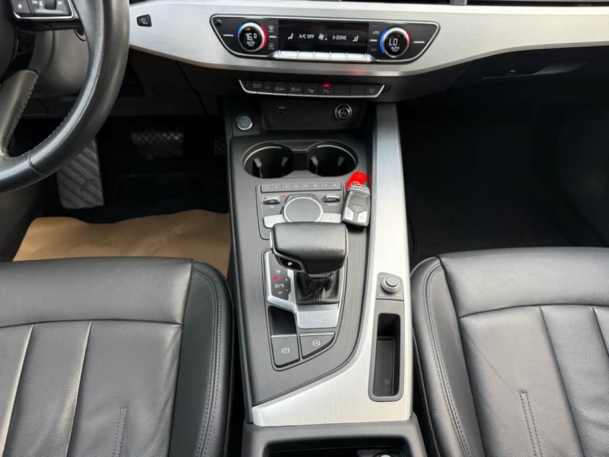 奧迪 奧迪A4L  2019款 40 TFSI 時(shí)尚型 國(guó)VI圖片