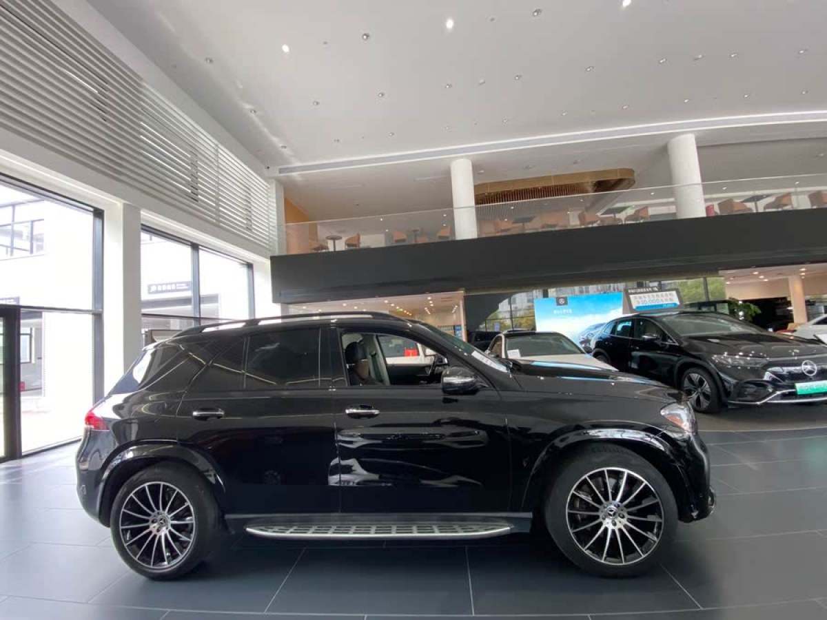 奔馳 奔馳GLE  2020款 改款 GLE 350 4MATIC 豪華型圖片