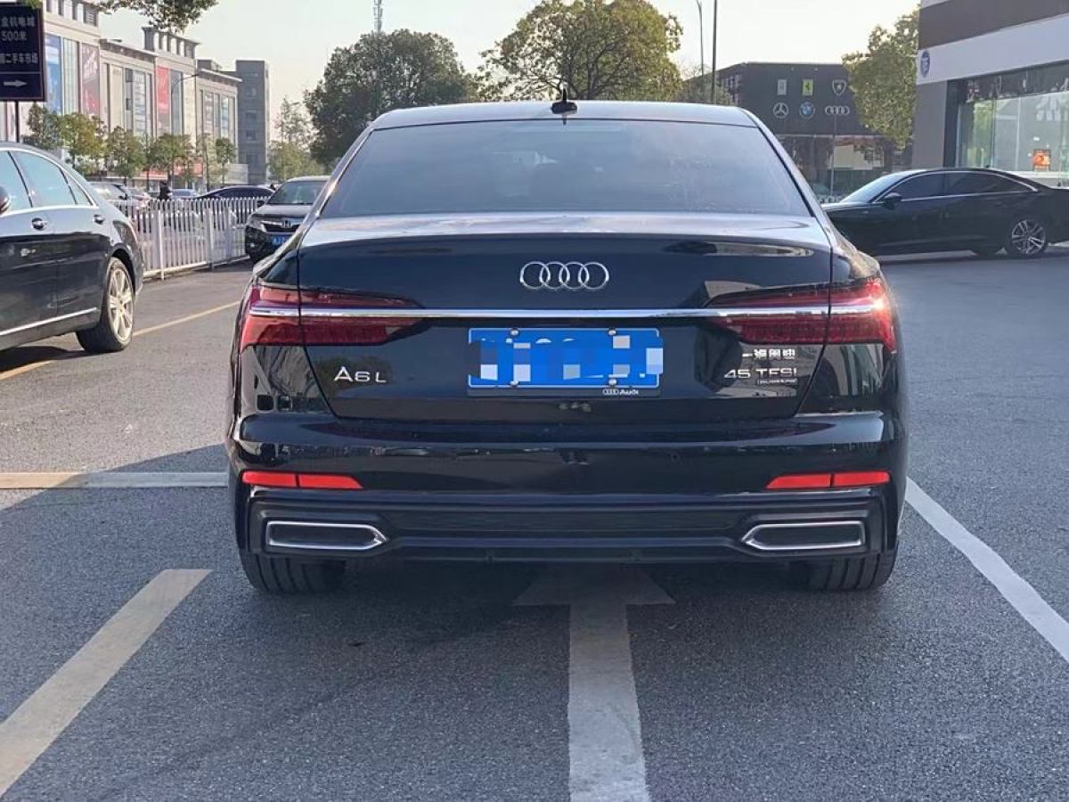 2022年8月奧迪 奧迪A6L  2022款 45 TFSI quattro 臻選動感型