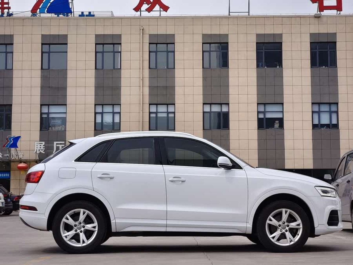奧迪 奧迪Q3  2017款 30 TFSI 時(shí)尚型圖片