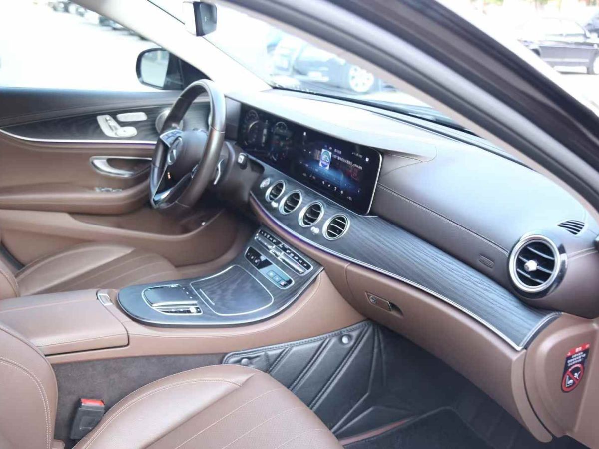 奔馳 奔馳E級  2022款 E 300 L 豪華型圖片