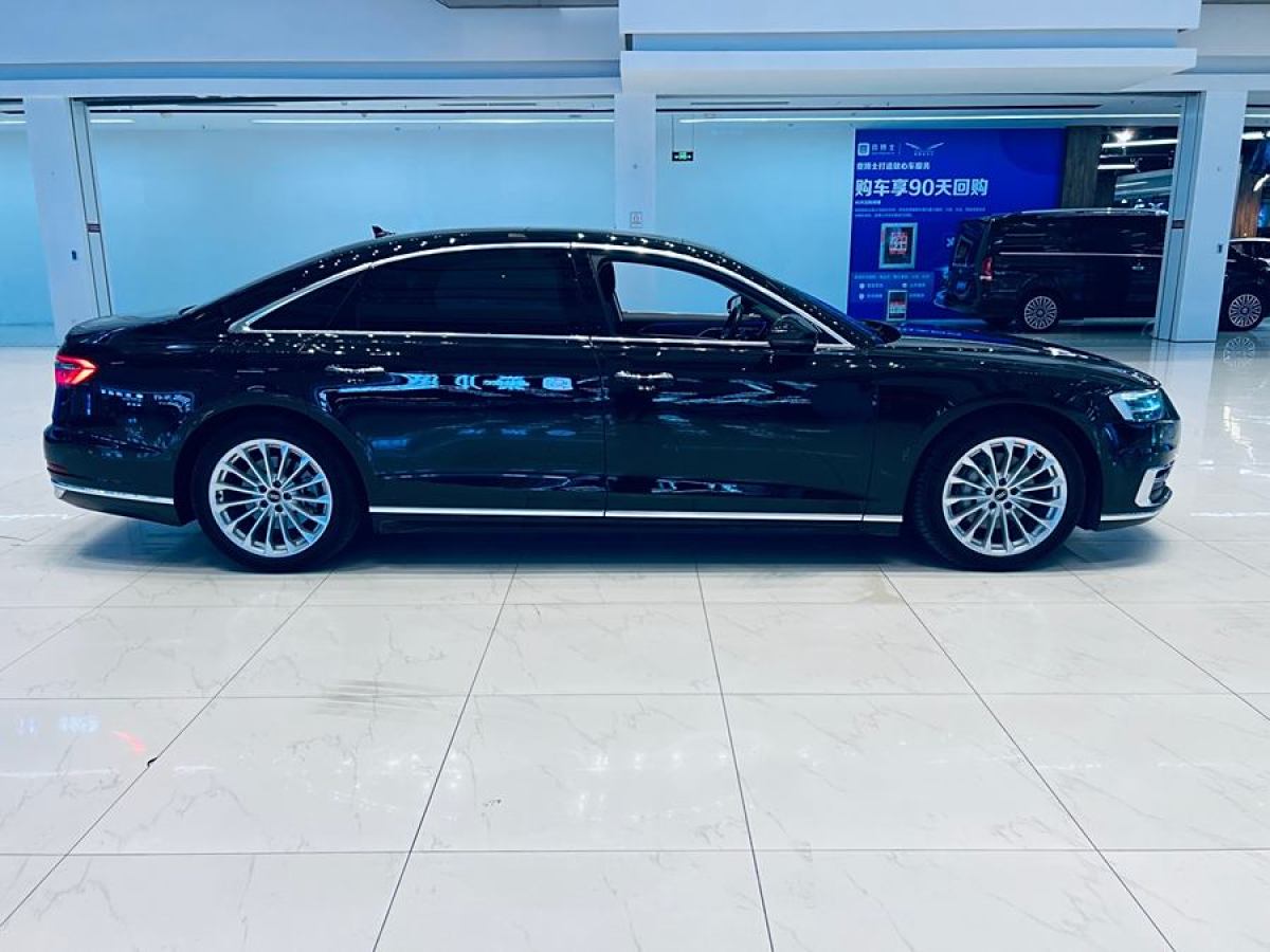 奧迪 奧迪A8  2022款 A8L 55 TFSI quattro 豪華型典藏版圖片