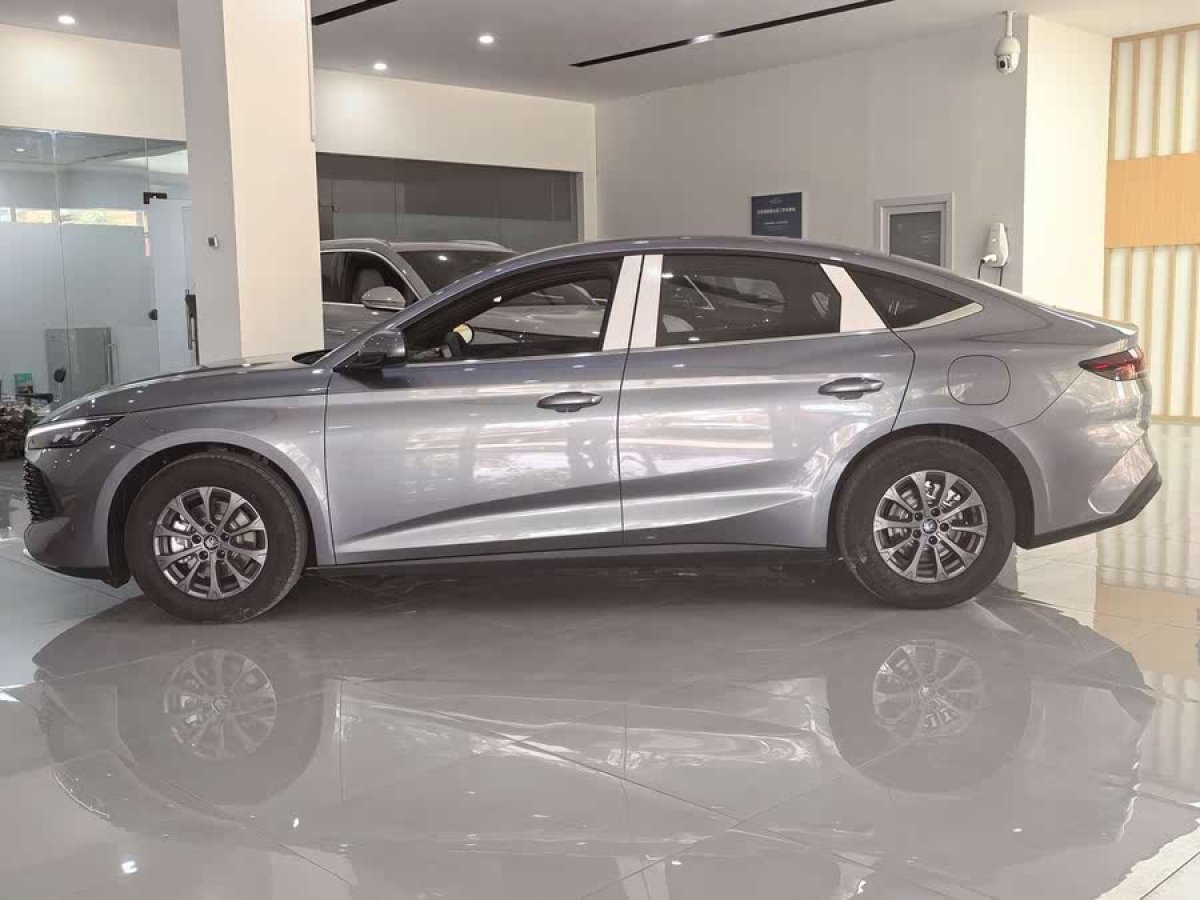 比亞迪 秦L  2024款 DM-i 80KM領(lǐng)先型圖片