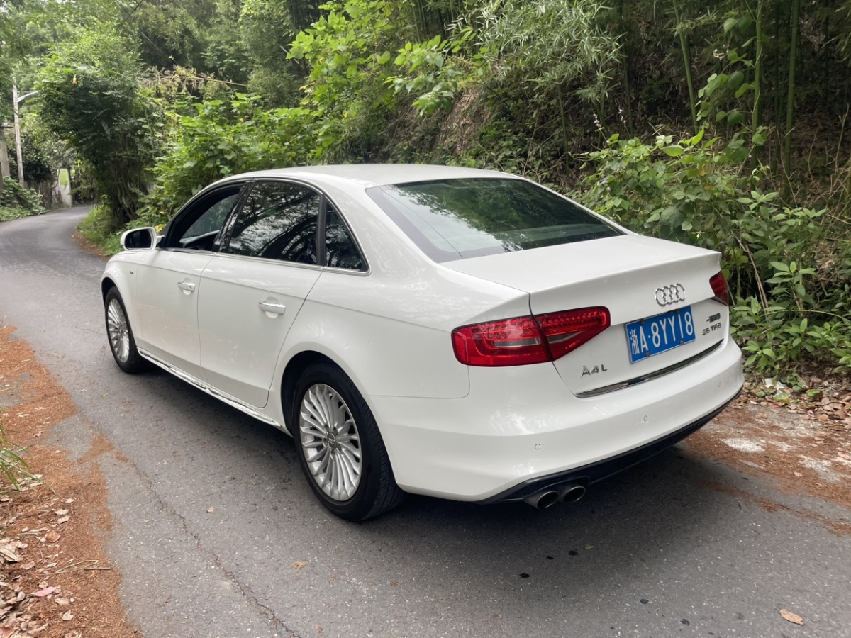 奧迪 奧迪A4L  2016款 35 TFSI 自動技術(shù)型圖片