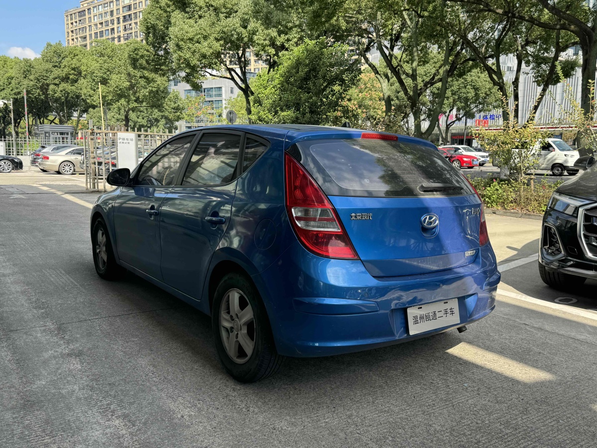 現(xiàn)代 i30  2009款 1.6L 自動(dòng)舒享型圖片