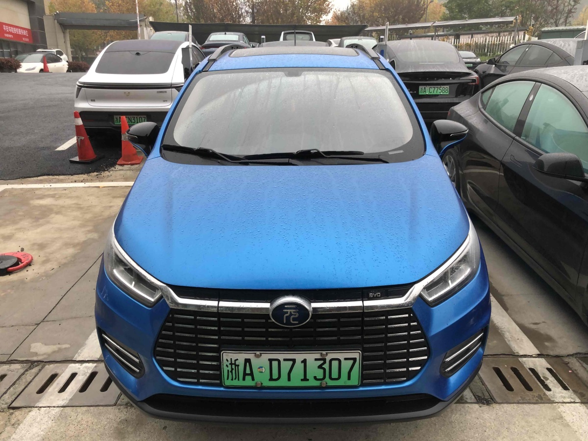 比亞迪 元新能源  2018款 EV360 智聯(lián)炫酷型圖片