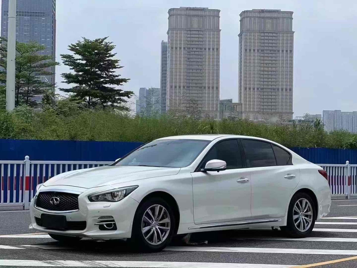 英菲尼迪 Q50L  2016款 2.0T 悅享版圖片