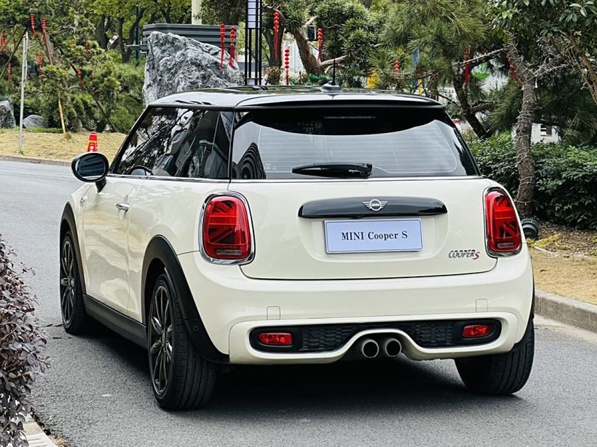 MINI MINI  2019款 2.0T COOPER S 經(jīng)典派圖片