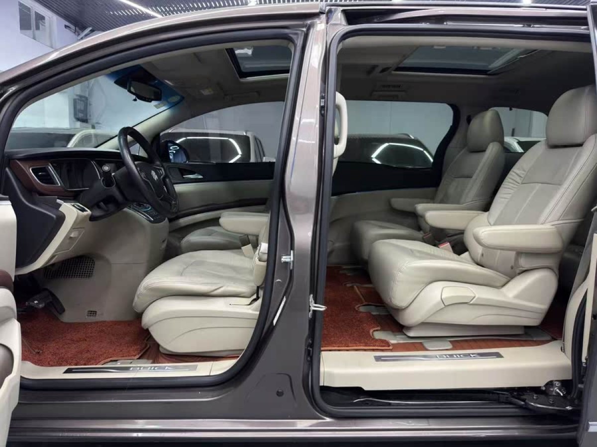 別克 GL8  2014款 3.0L XT豪華商務(wù)旗艦版圖片