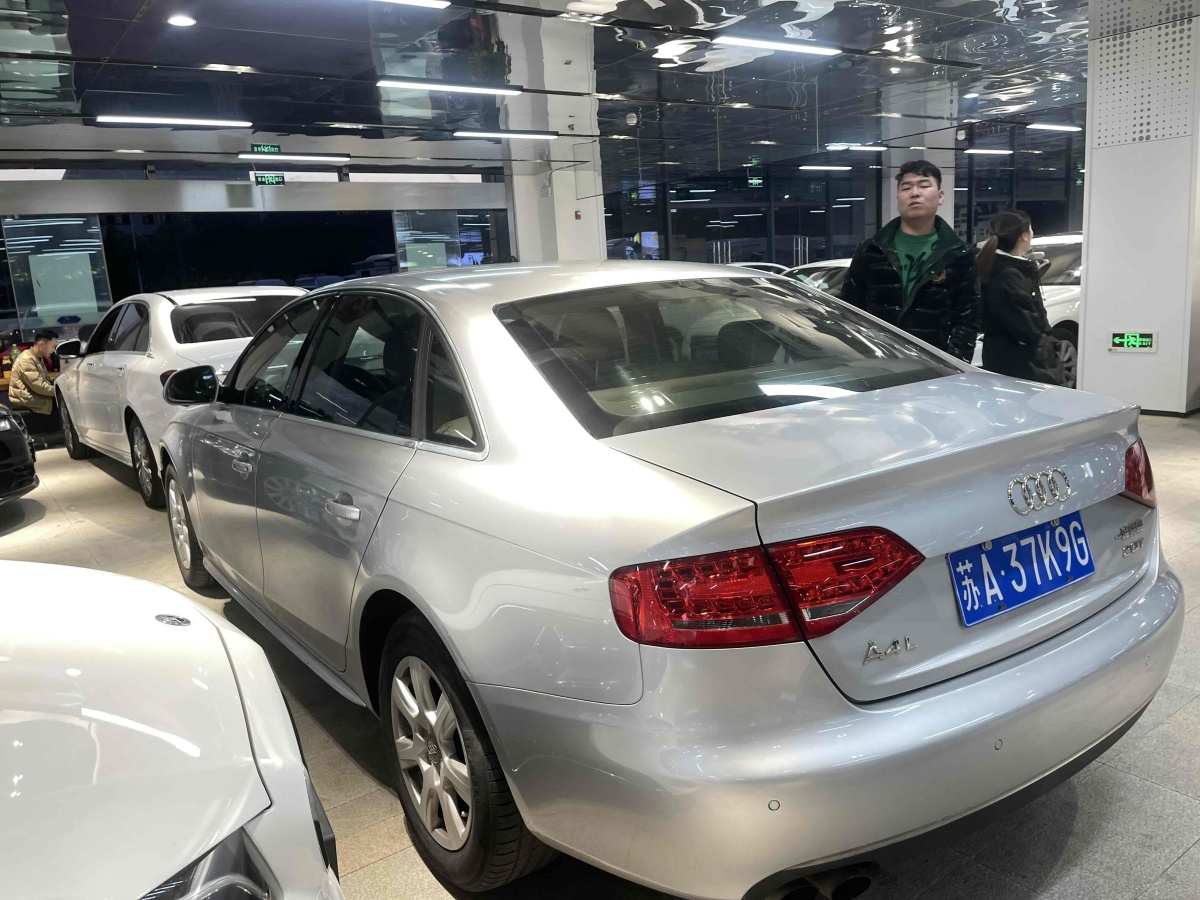 奧迪 奧迪A4L  2010款 2.0 TFSI 技術型圖片