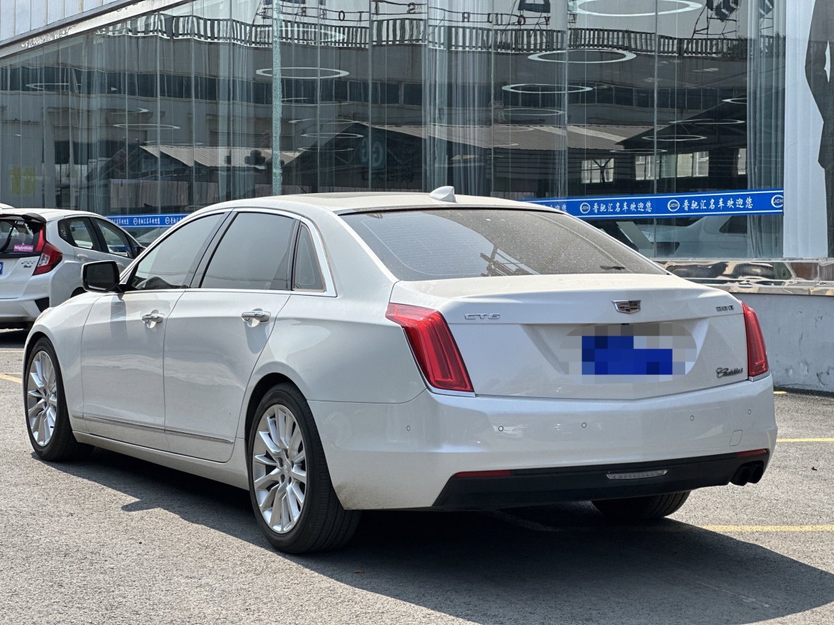 凱迪拉克 CT6  2016款 28T 領(lǐng)先型圖片