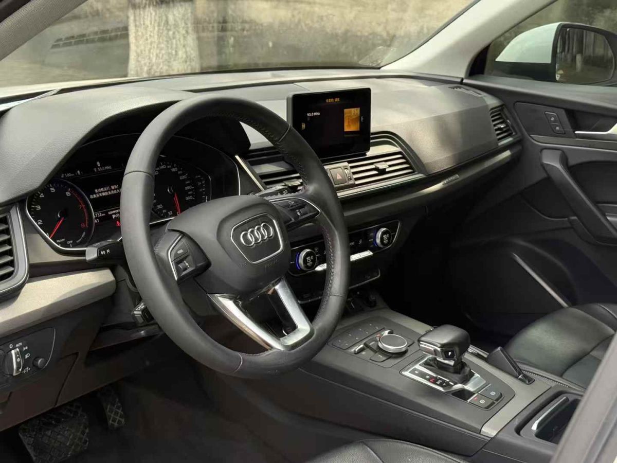 奧迪 奧迪Q3  2019款  35 TFSI 時尚動感型圖片