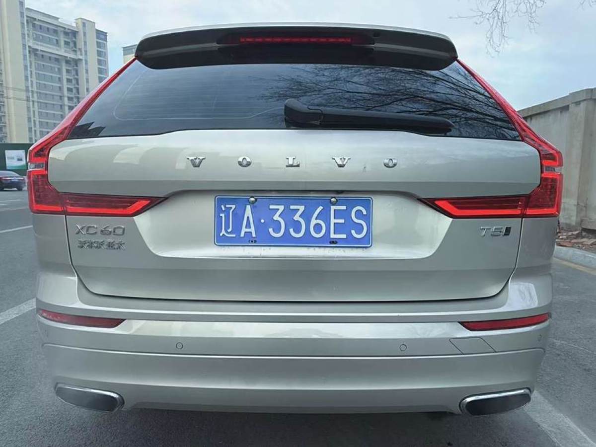 沃爾沃 XC60  2018款 T5 四驅(qū)智逸版圖片