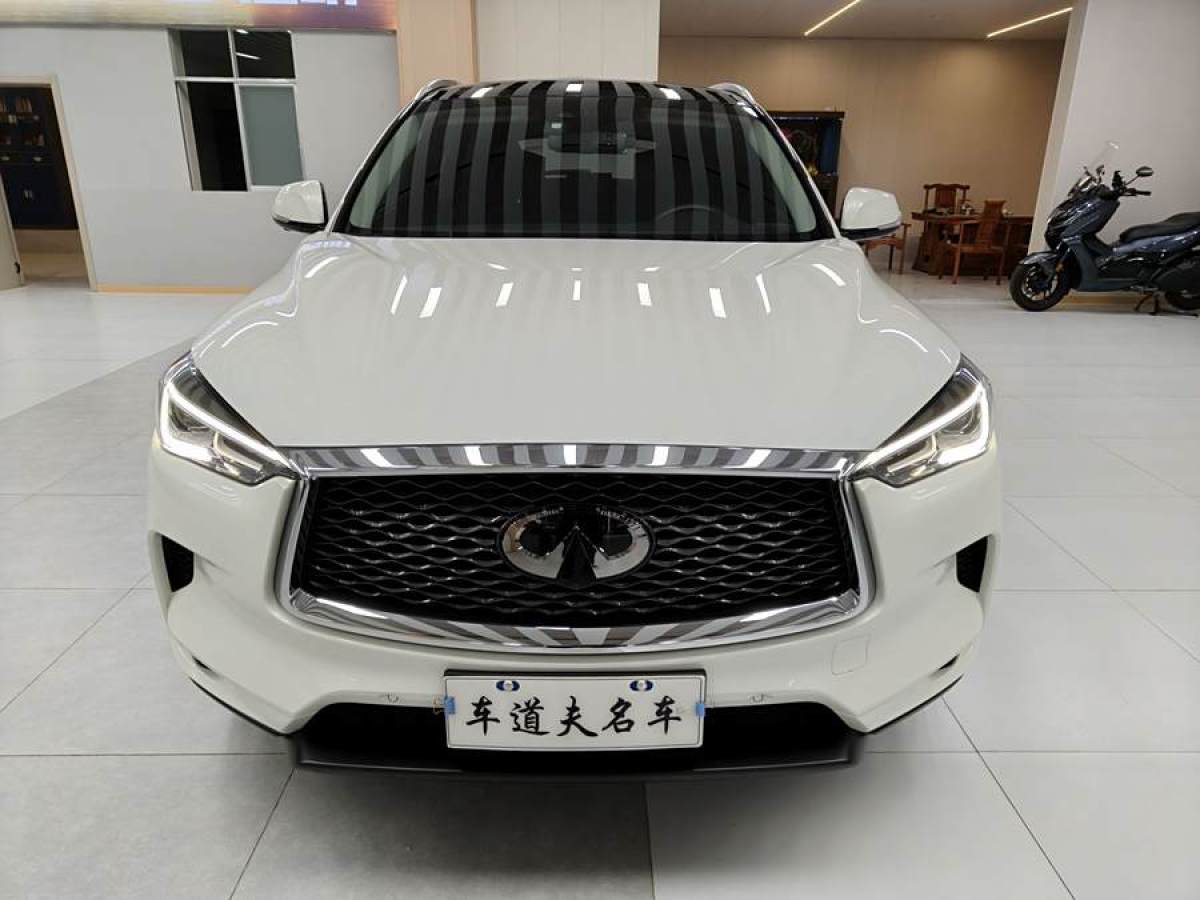 英菲尼迪 QX50  2022款 2.0T 四驅(qū)領(lǐng)航版圖片