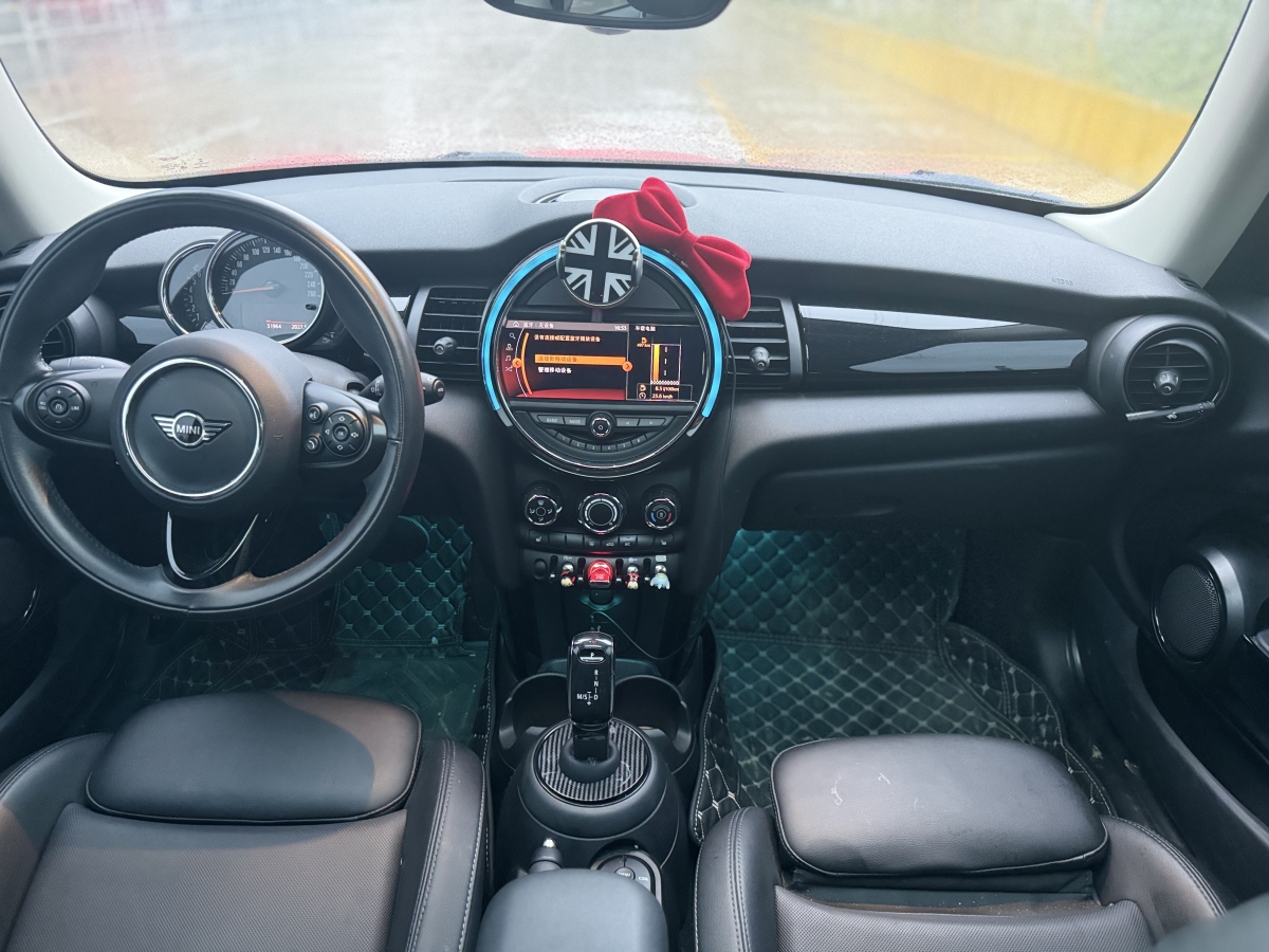 MINI COUNTRYMAN  2018款 1.5T COOPER 經(jīng)典派圖片