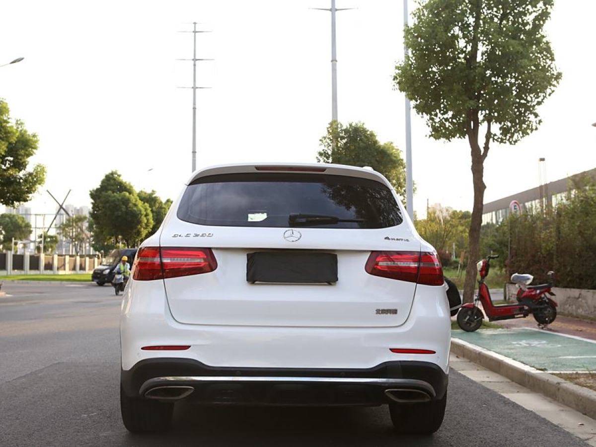 奔馳 奔馳GLC  2018款 改款 GLC 260 4MATIC 豪華型圖片