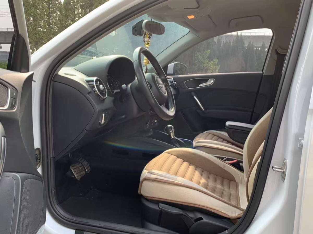 奧迪 奧迪A1  2014款 30 TFSI 技術型圖片