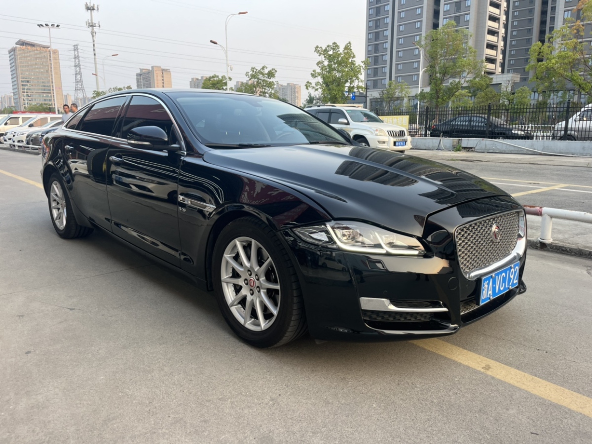 捷豹 XJ  2016款 XJL 3.0 SC 兩驅(qū)典雅商務(wù)版圖片