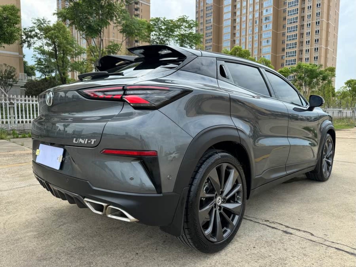 長(zhǎng)安 UNI-T  2020款 1.5T 旗艦型圖片