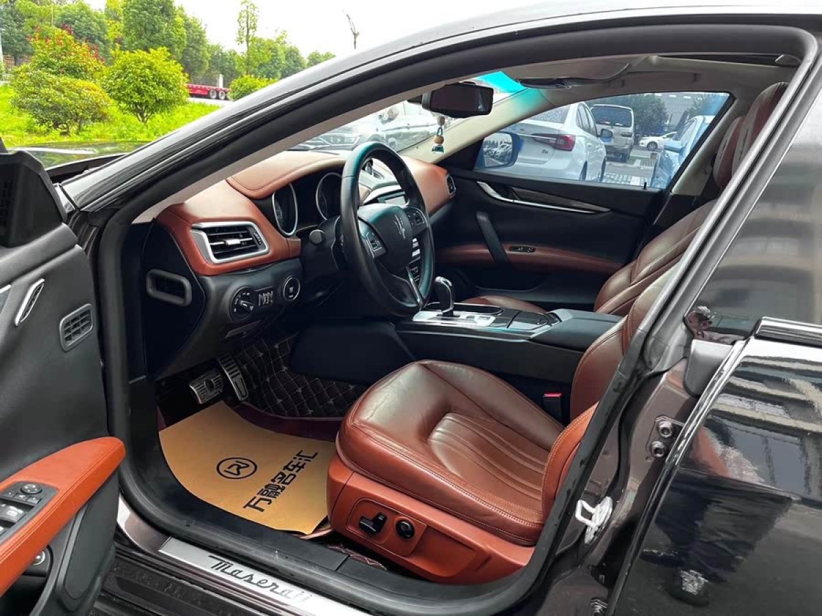 瑪莎拉蒂 Ghibli  2014款 3.0T 標(biāo)準(zhǔn)版圖片