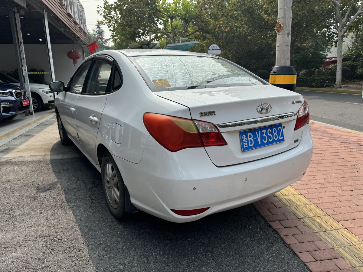 現(xiàn)代 悅動  2011款 1.6L 自動舒適型圖片