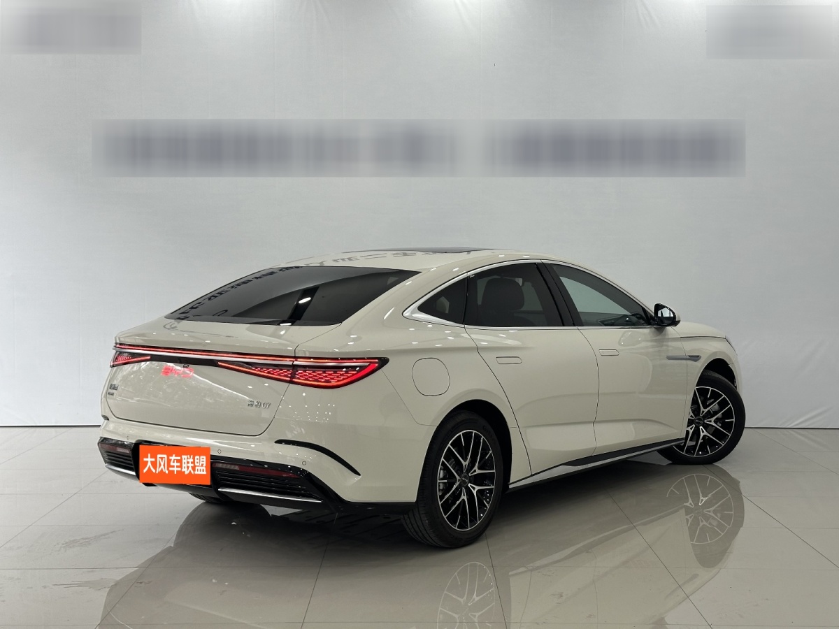 比亞迪 海豹07 DM-i  2025款 DM-i 1.5L 125km 尊貴型圖片