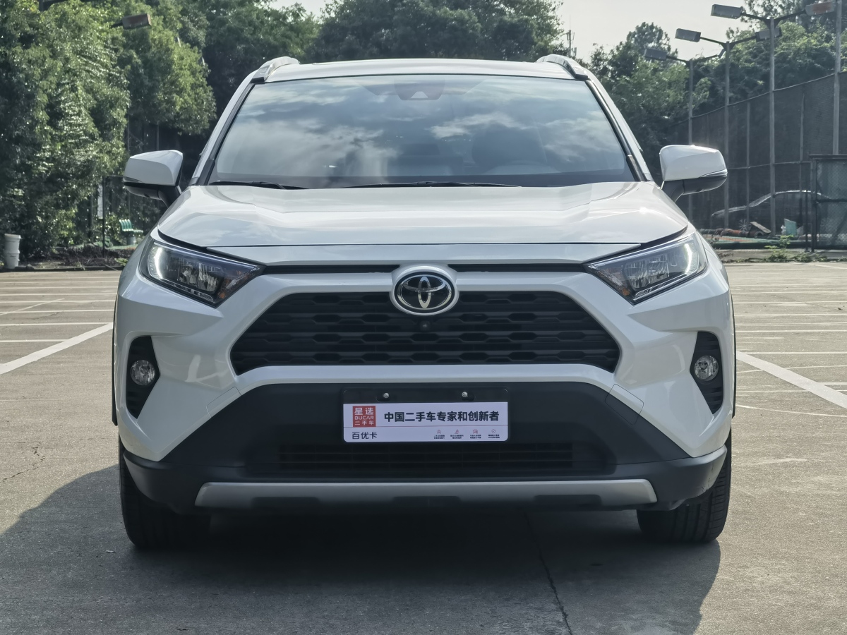 豐田 RAV4  2018款 榮放 2.0L CVT兩驅(qū)風(fēng)尚版圖片