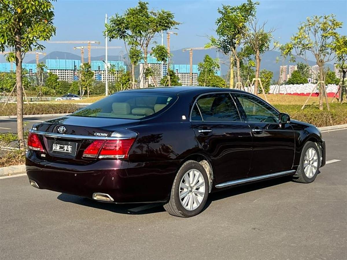 豐田 皇冠  2012款 2.5L Royal 導(dǎo)航版圖片