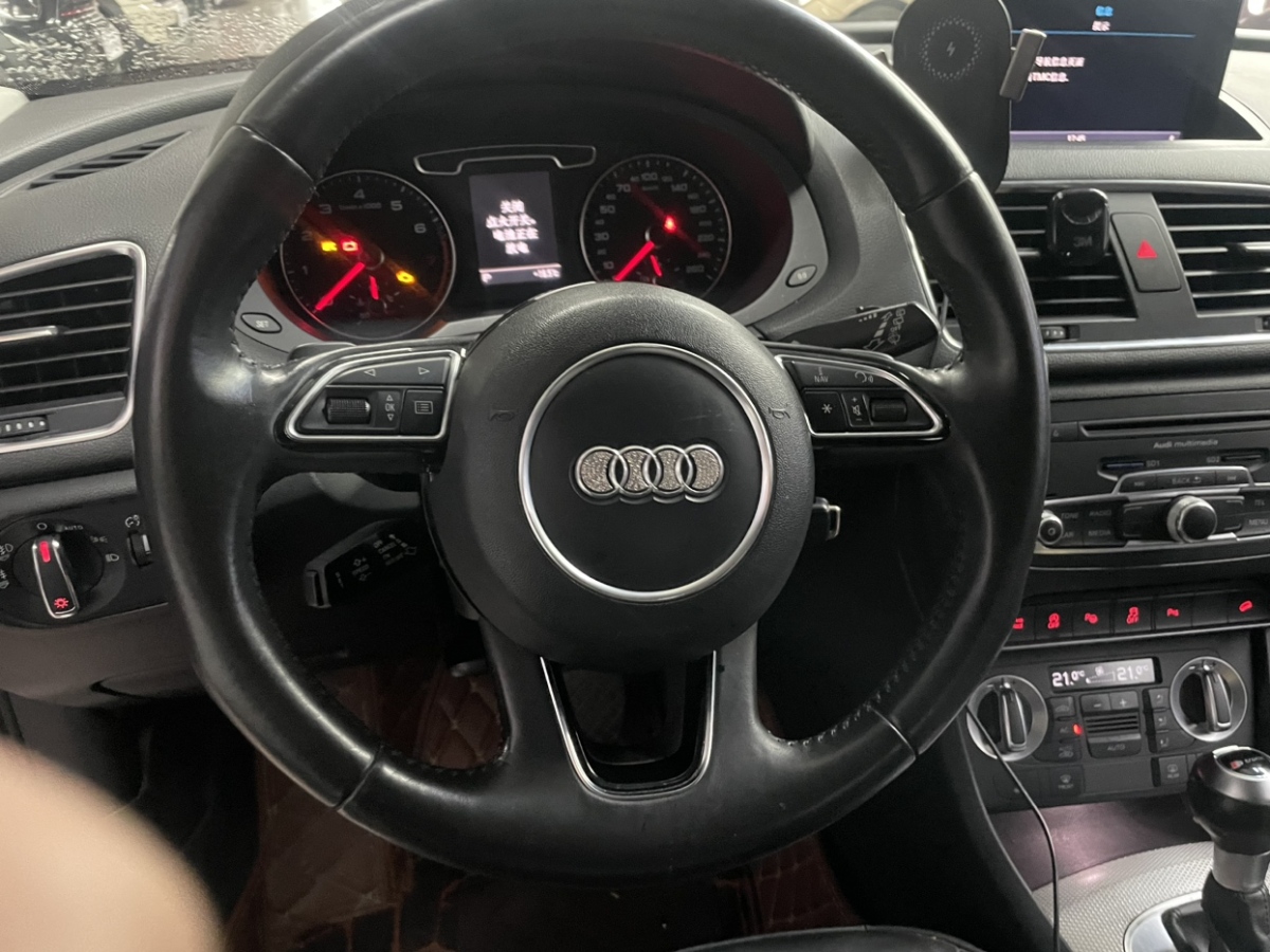 奧迪 奧迪Q3  2013款 35 TFSI quattro 豪華型圖片