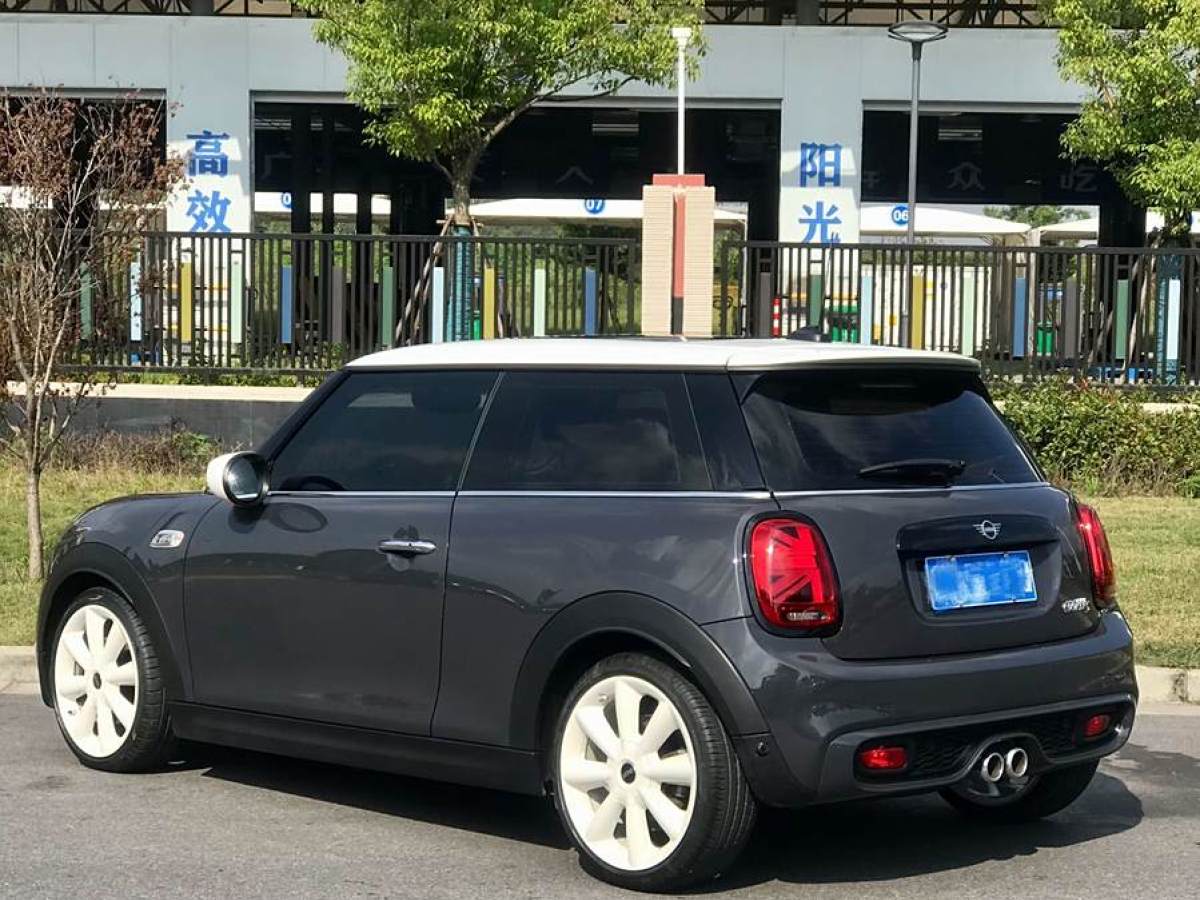 MINI MINI  2021款 2.0T COOPER S 藝術(shù)家圖片