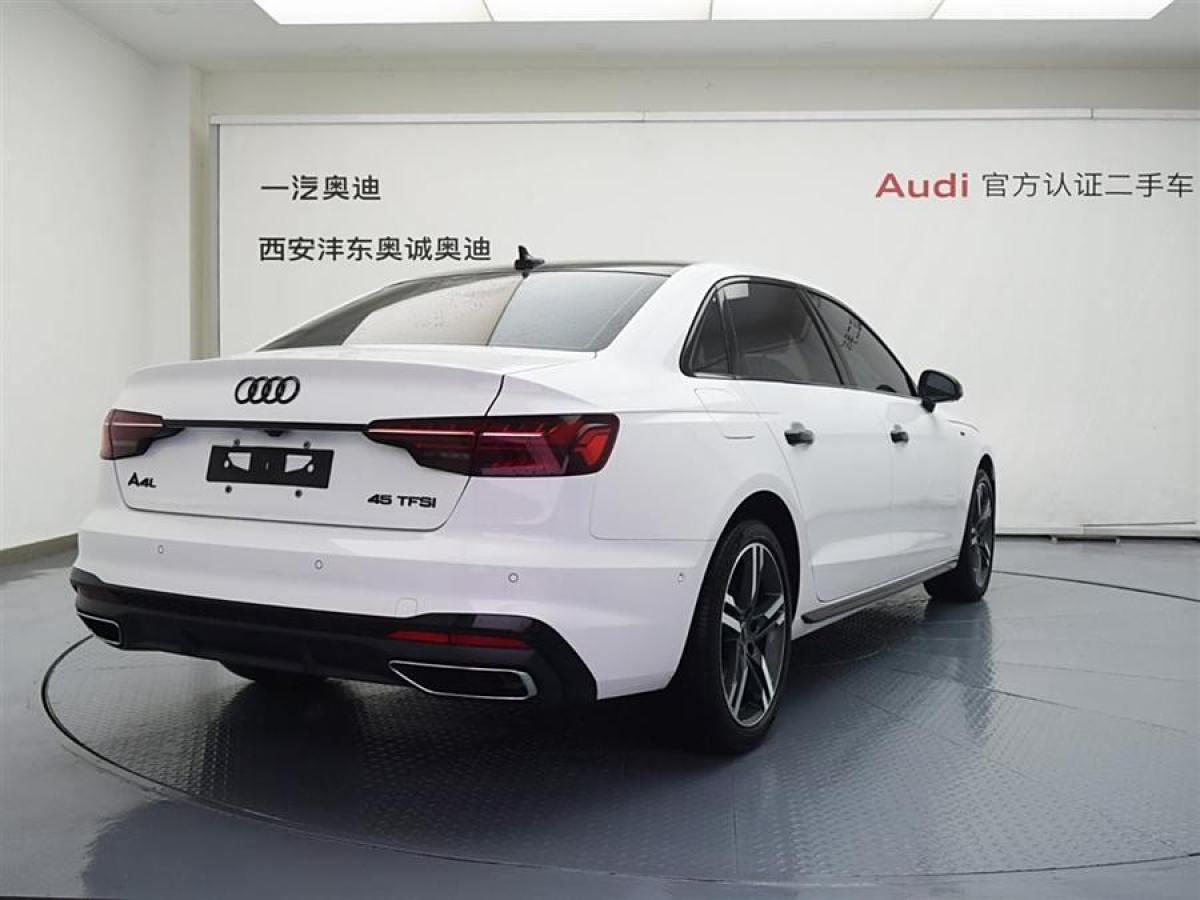 奧迪 奧迪A4L  2022款 40 TFSI 豪華動(dòng)感型圖片