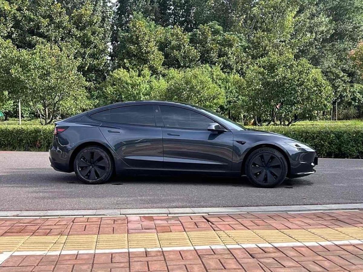 特斯拉 Model 3  2023款 后輪驅(qū)動版圖片