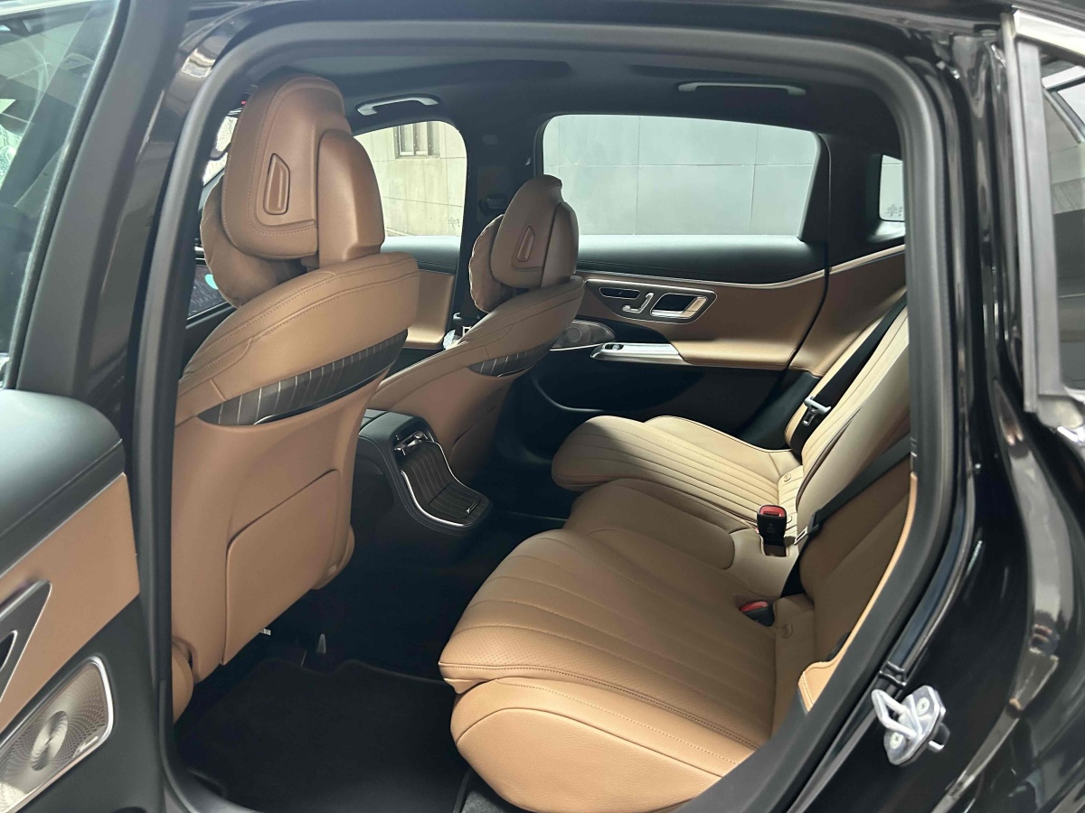 2025年3月奔馳 奔馳E級(jí)  2024款 E 300 L 豪華型