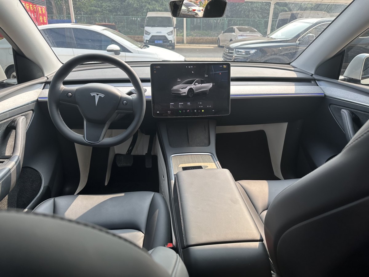 特斯拉 Model Y  2023款 煥新版 后輪驅(qū)動(dòng)圖片