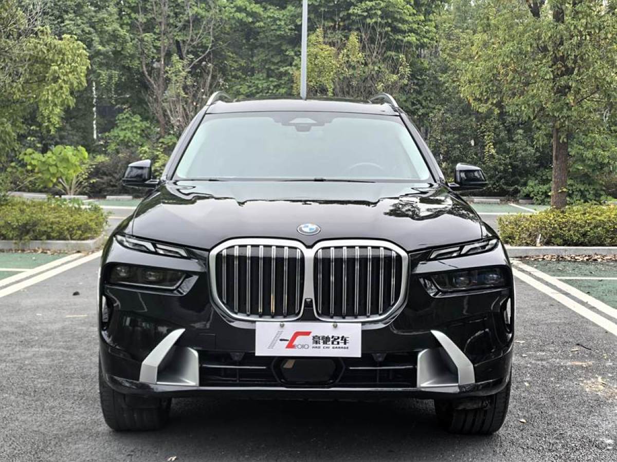 寶馬 寶馬X7  2023款 xDrive40i 領(lǐng)先型豪華套裝圖片