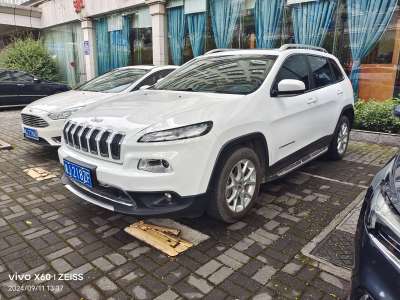 2018年04月 Jeep 自由光 2.0L 領先版圖片