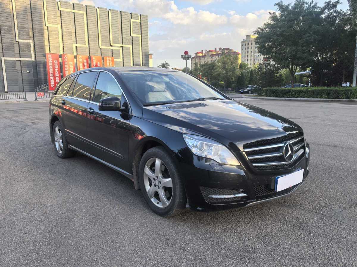 奔馳 奔馳R級  2014款 R 400 4MATIC 商務(wù)型圖片