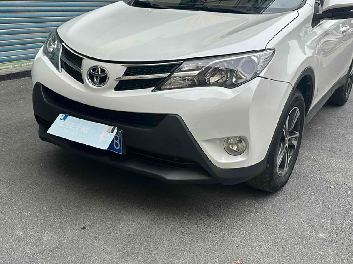 豐田 RAV4榮放  2015款 2.0L CVT兩驅(qū)風(fēng)尚版圖片