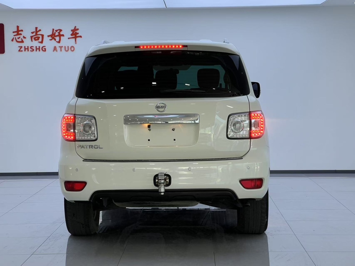 日產(chǎn) 途樂  2018款 4.0L 鉑金型圖片