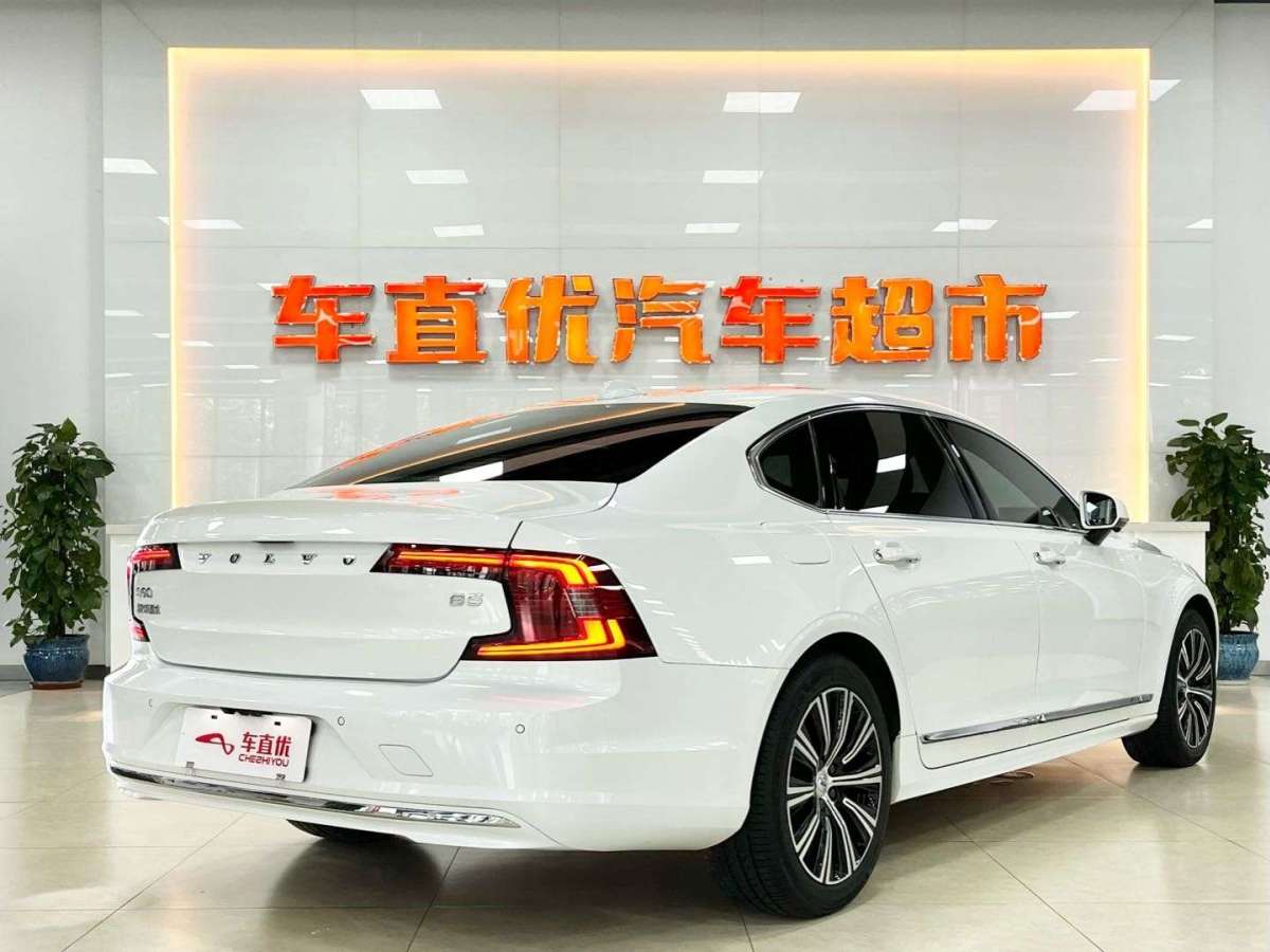 2021年4月沃爾沃 S90  2021款 B5 智遠(yuǎn)豪華版