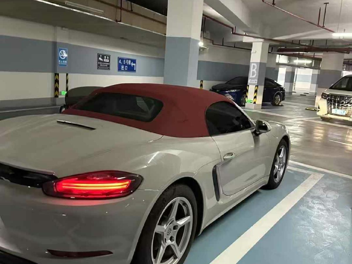 保時(shí)捷 718  2021款 Boxster 2.5T 25周年紀(jì)念版圖片