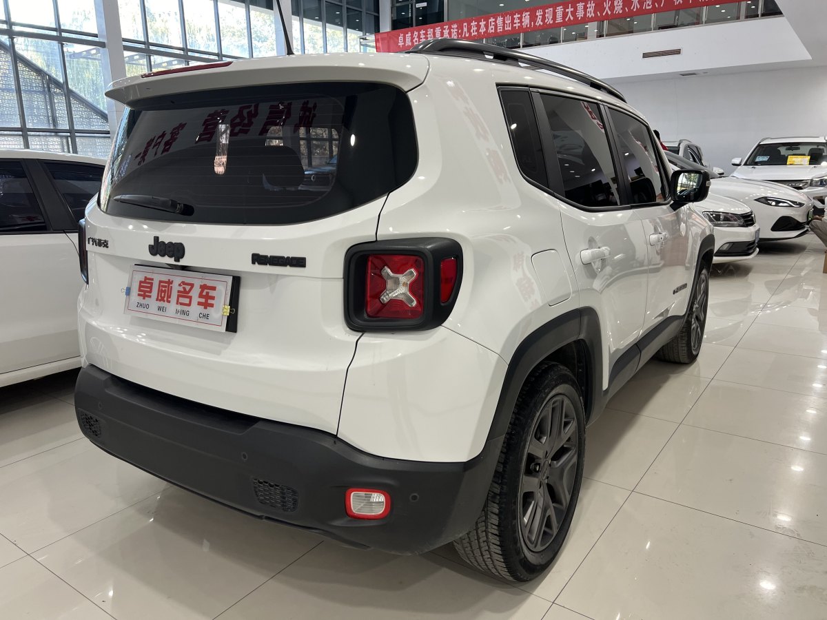 2021年7月Jeep 自由俠  2021款 220T 自動(dòng)80周年紀(jì)念版