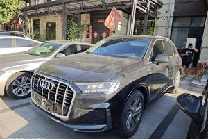 奥迪Q7 奥迪 45 TFSI quattro S line运动型