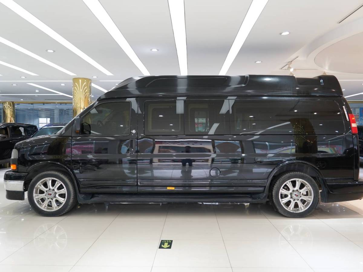 2014年2月GMC SAVANA  2013款 6.0L 豪華隱私屏版7座